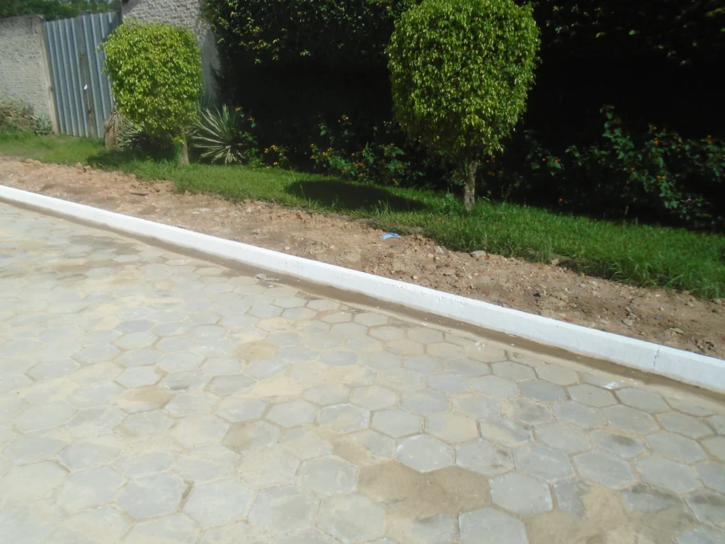 RUA DR. JOSE NICOLAU MILEO, VILA ANGELINA - GUARATINGUETÁ 2