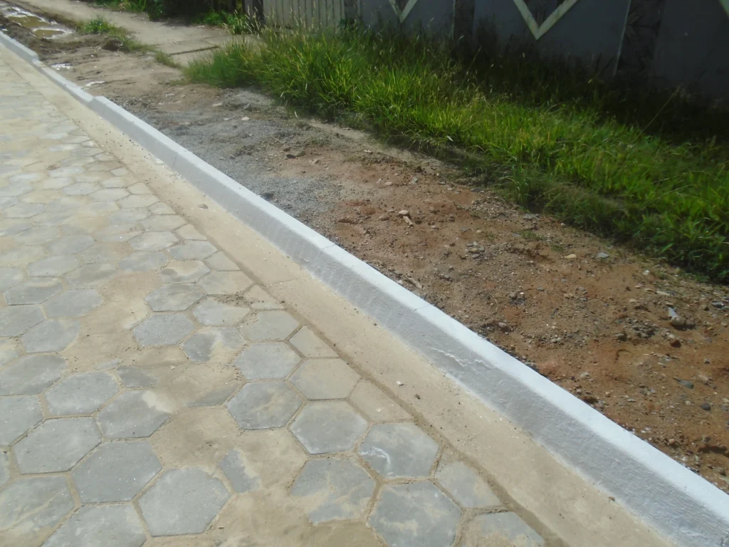 RUA DR. JOSE NICOLAU MILEO, VILA ANGELINA - GUARATINGUETÁ 3