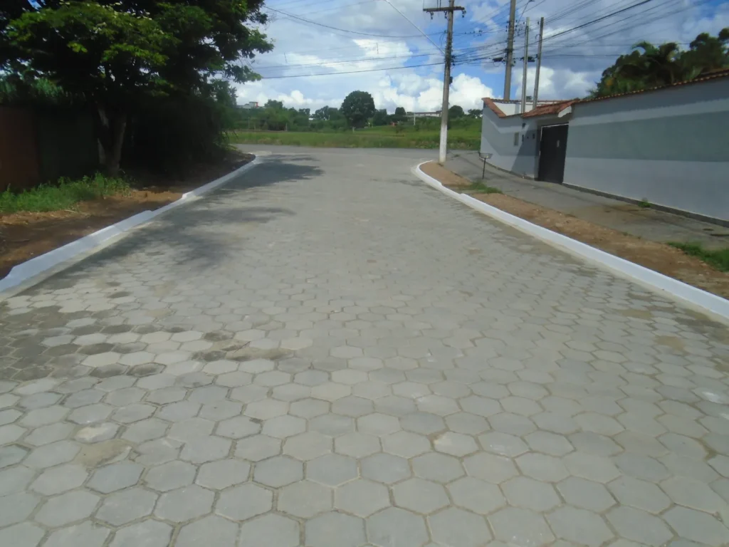 RUA DR. JOSE NICOLAU MILEO, VILA ANGELINA - GUARATINGUETÁ 6